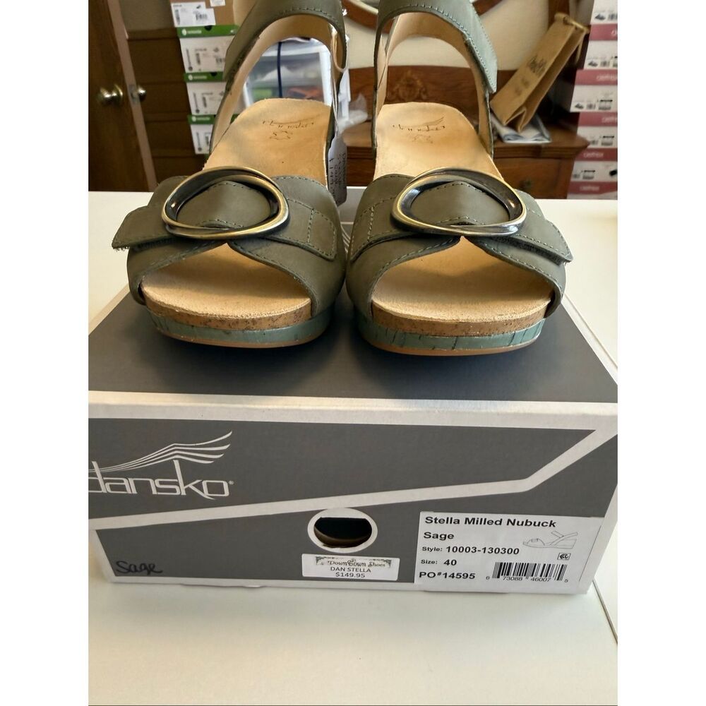 Dansko Stella Wedge Sandal in Sage Nubuck Size 9(40) Retro, Timeless, Romantic - Picture 11 of 12